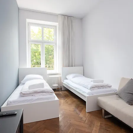Apartmán Dietla 57, 3-bedroom Flat , Myrmidons