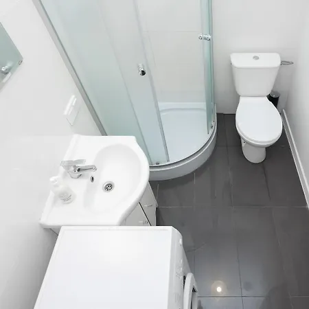 Apartmán Dietla 57, 3-bedroom Flat , Myrmidons *